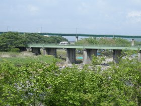 阿須運動公園西側の橋の写真