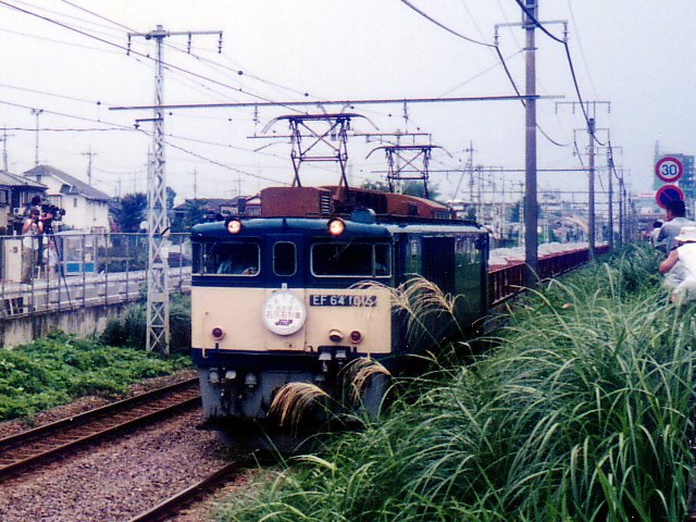 奥多摩工業を巡る鉄道たち